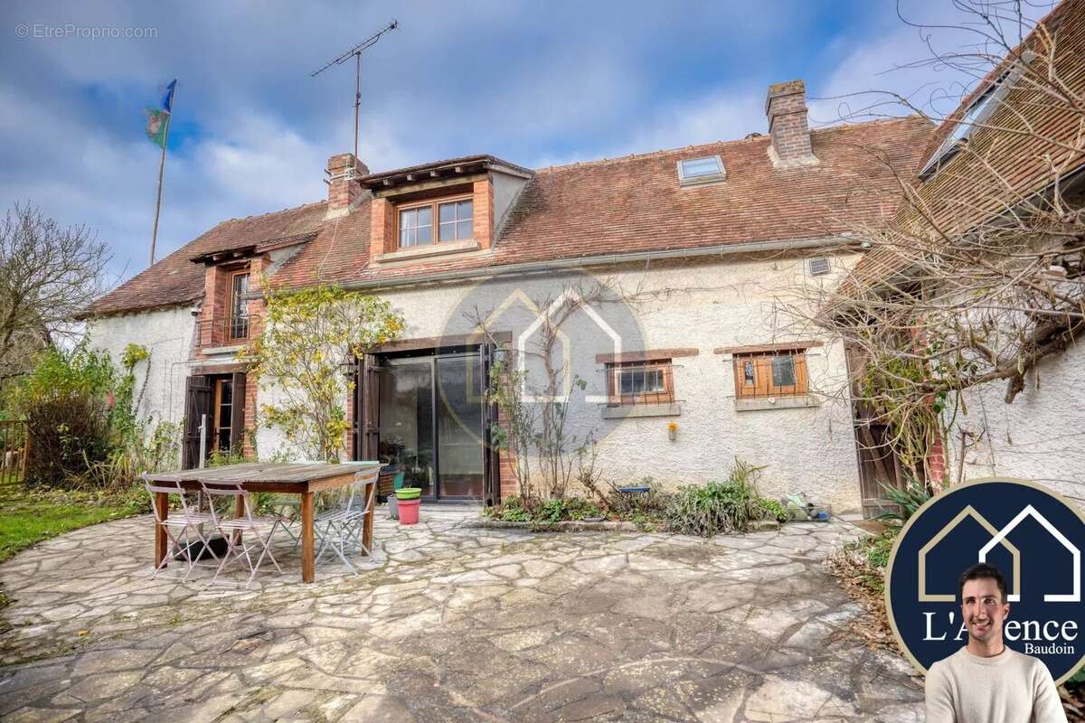 Maison à YERMENONVILLE