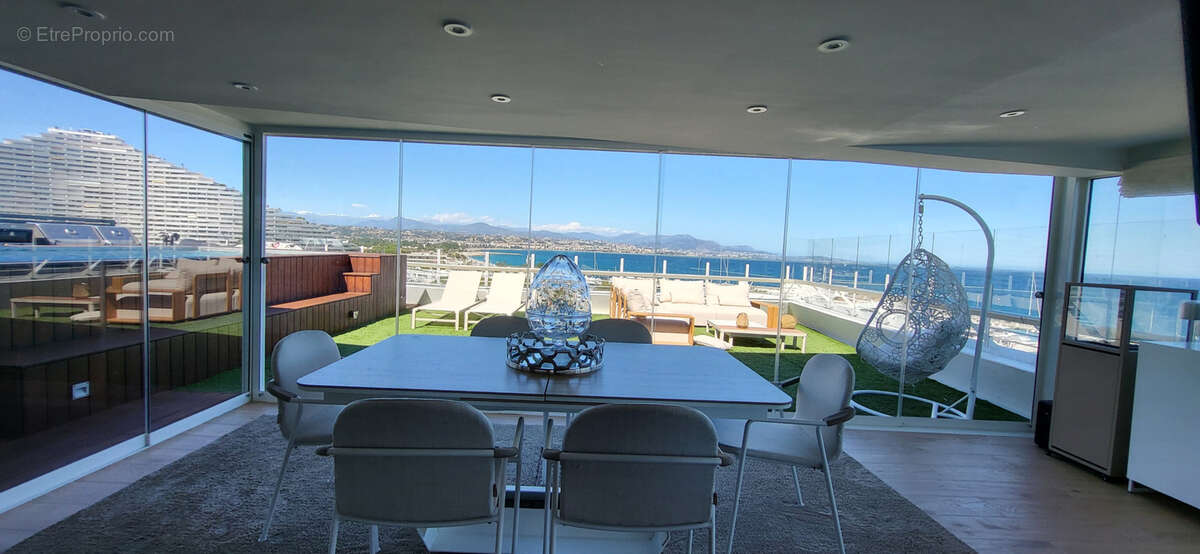 Appartement à VILLENEUVE-LOUBET