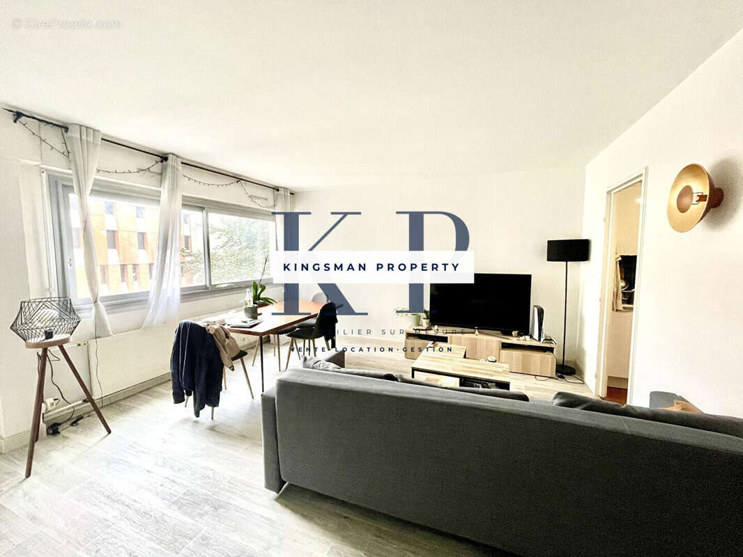 Appartement à PARIS-10E