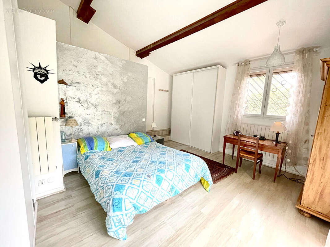 Maison de 183m² sur un terrain de 1611m² , piscine - photo 9