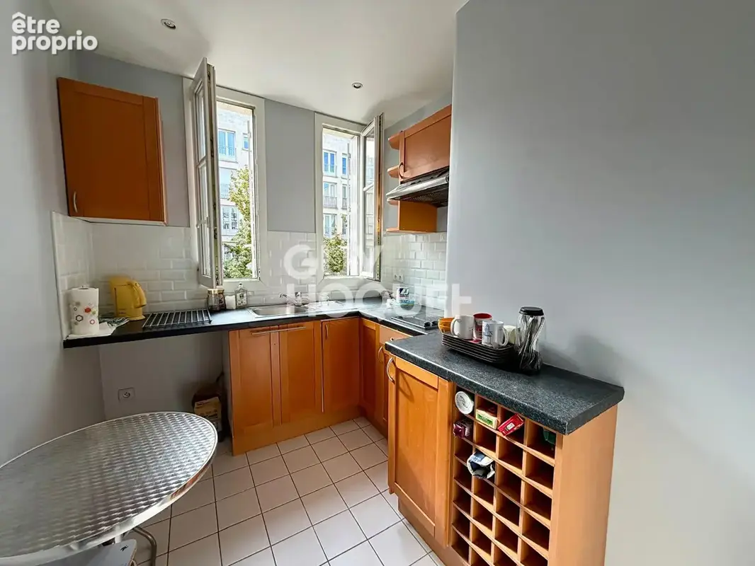 Vanves - 2 pièces 46.60 m² -  ascenseur - bow-window - exposition sud-est - cave - proche transports et commerces - photo 5