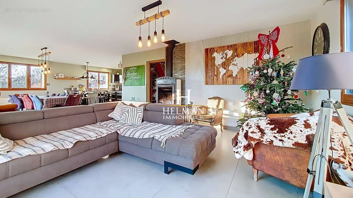 Maison à HUCQUELIERS