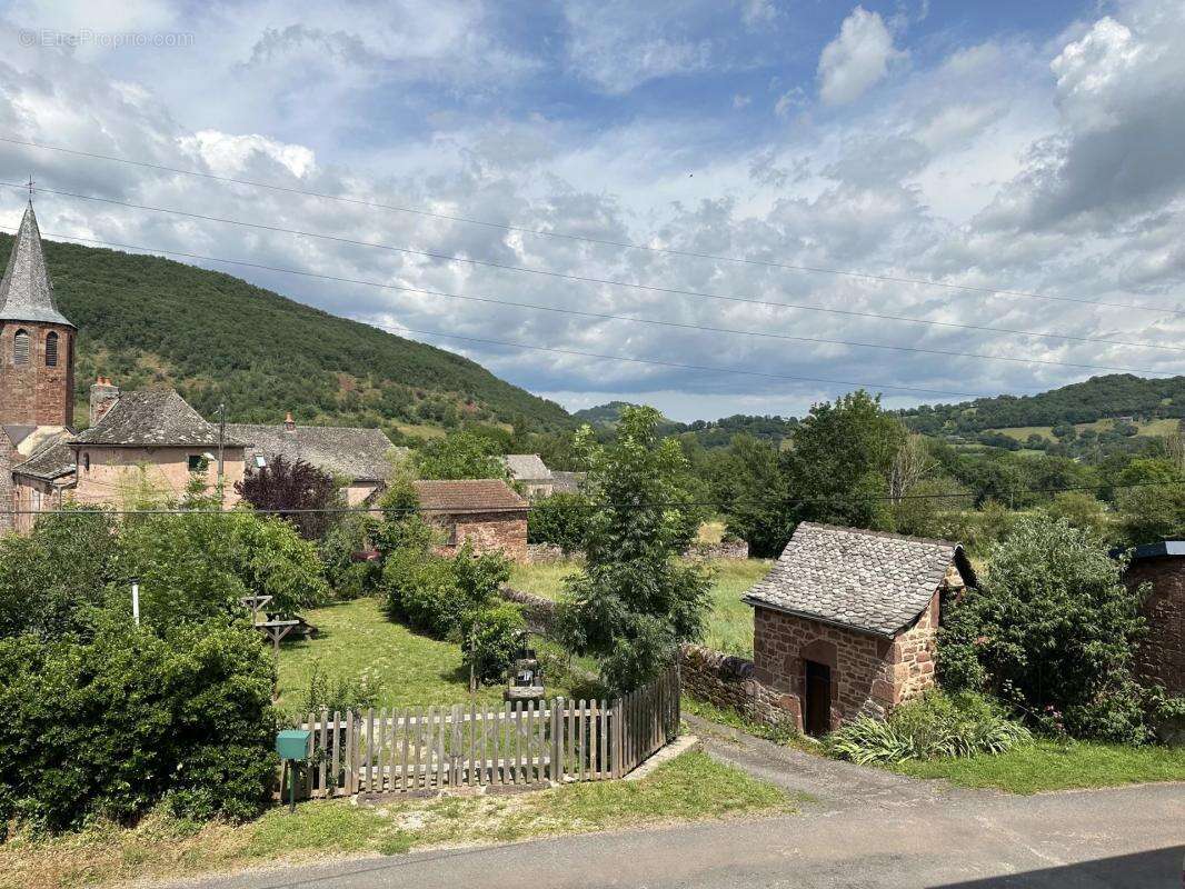 Maison à SAINT-CHRISTOPHE-VALLON