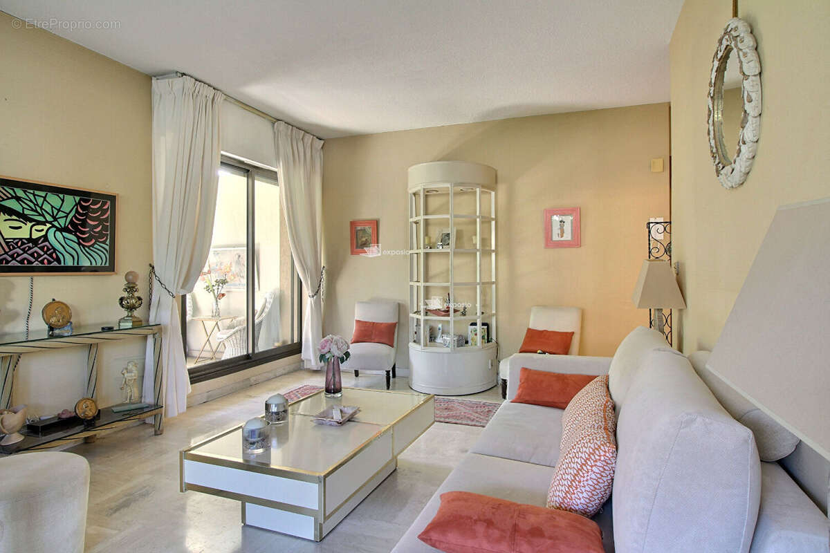 Appartement à LE CANNET