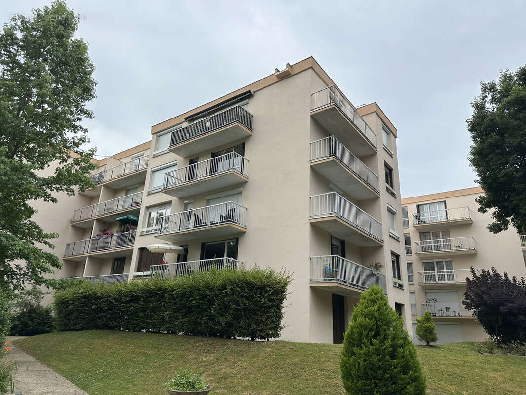 Appartement à VAIRES-SUR-MARNE