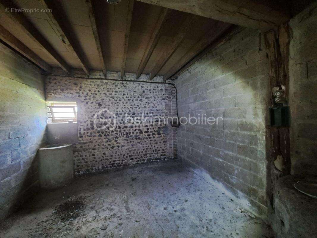 Propriété de Caractère sur 4,3 Hectares – Potentiel Équestre - photo 17