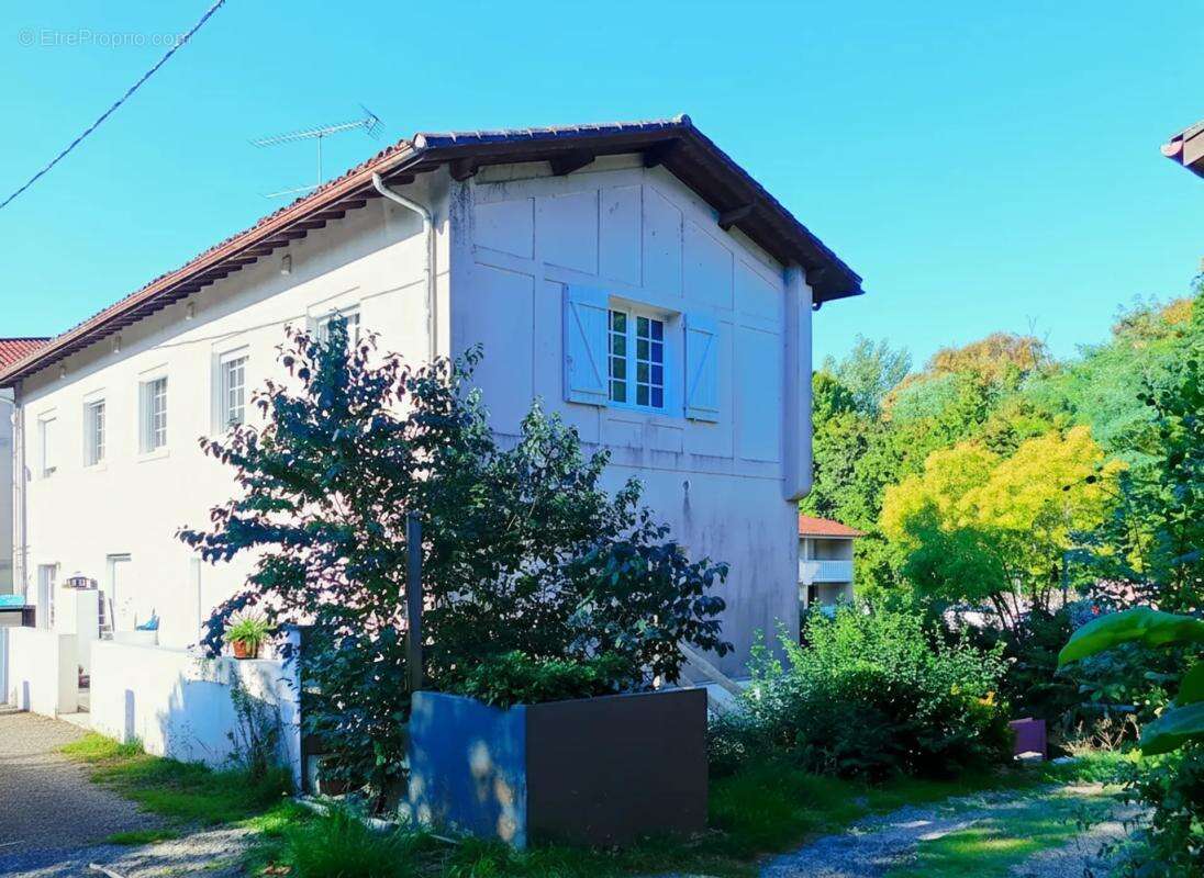 Appartement à CAZAUBON