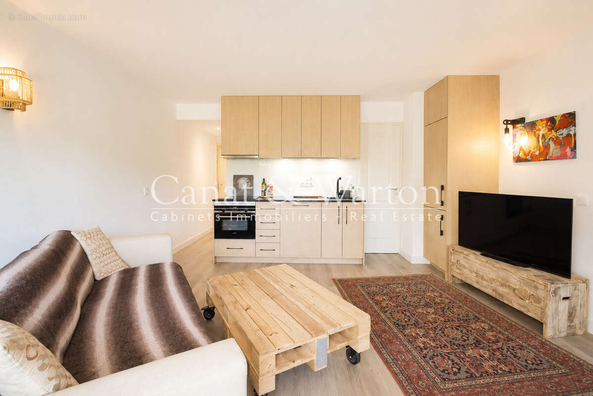 Appartement à LA CROIX-VALMER