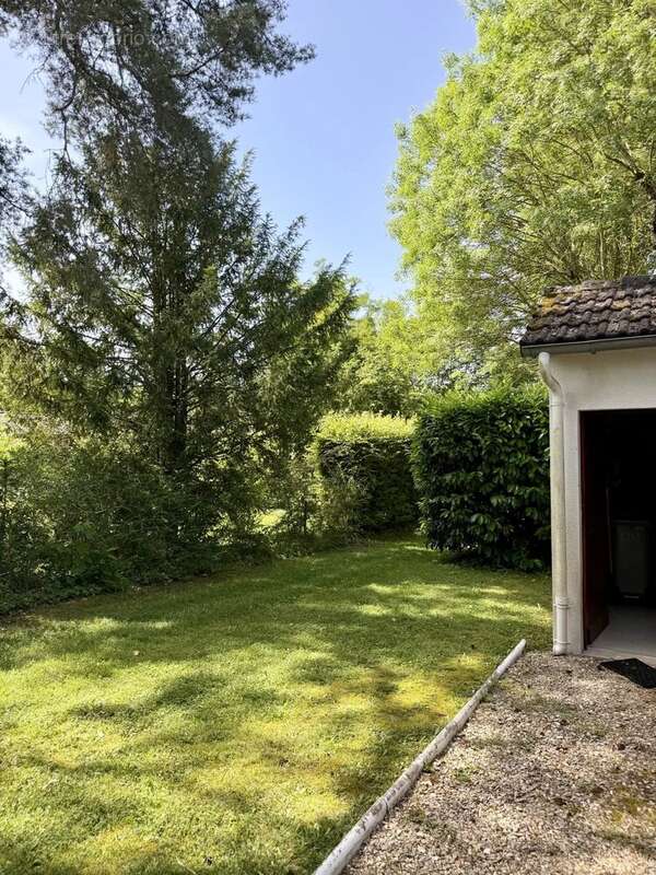 Maison à SAVIGNY-SUR-CLAIRIS