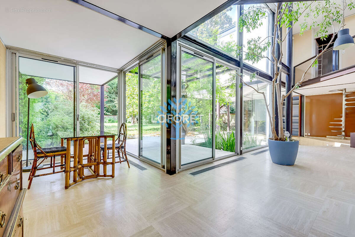 Maison à SAINT-MAUR-DES-FOSSES