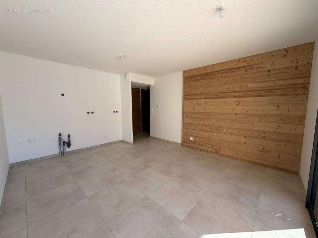 Appartement à SAINT-CHAFFREY