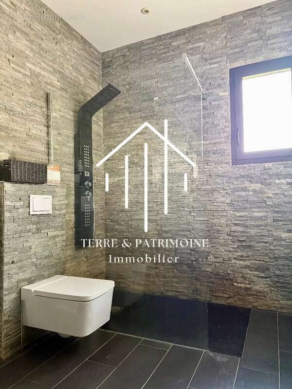 Maison à VALLON-PONT-D'ARC