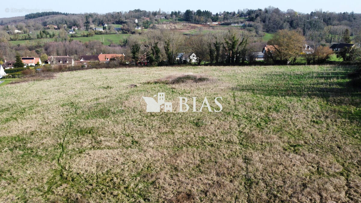 Terrain à LE BREUIL-EN-AUGE