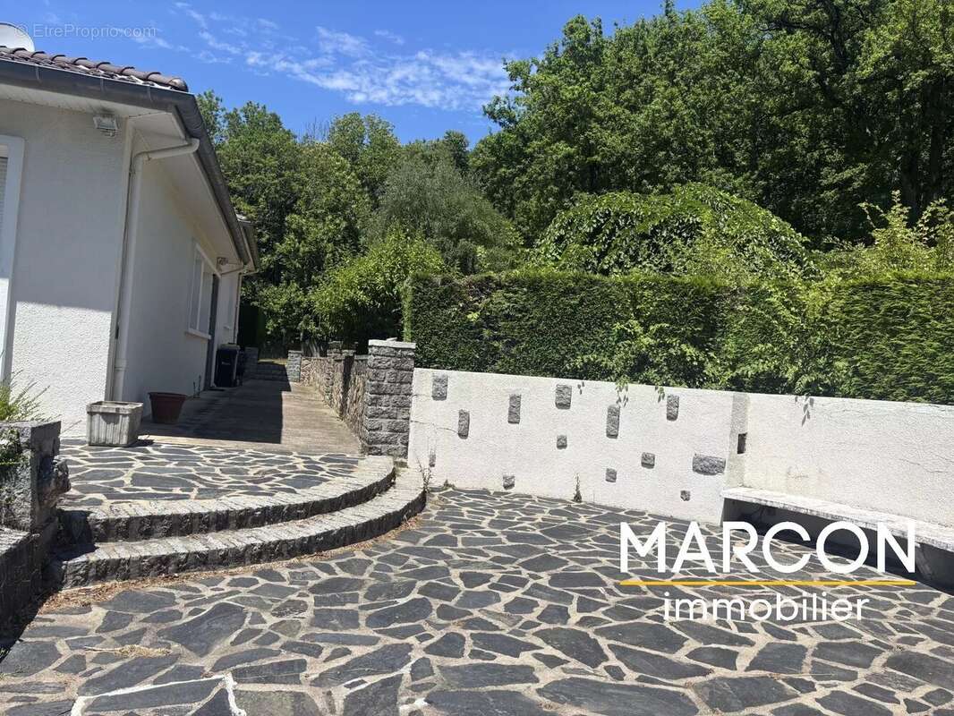 Maison à LA SOUTERRAINE