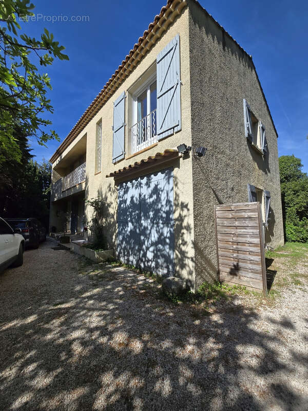 Maison à LEZIGNAN-LA-CEBE