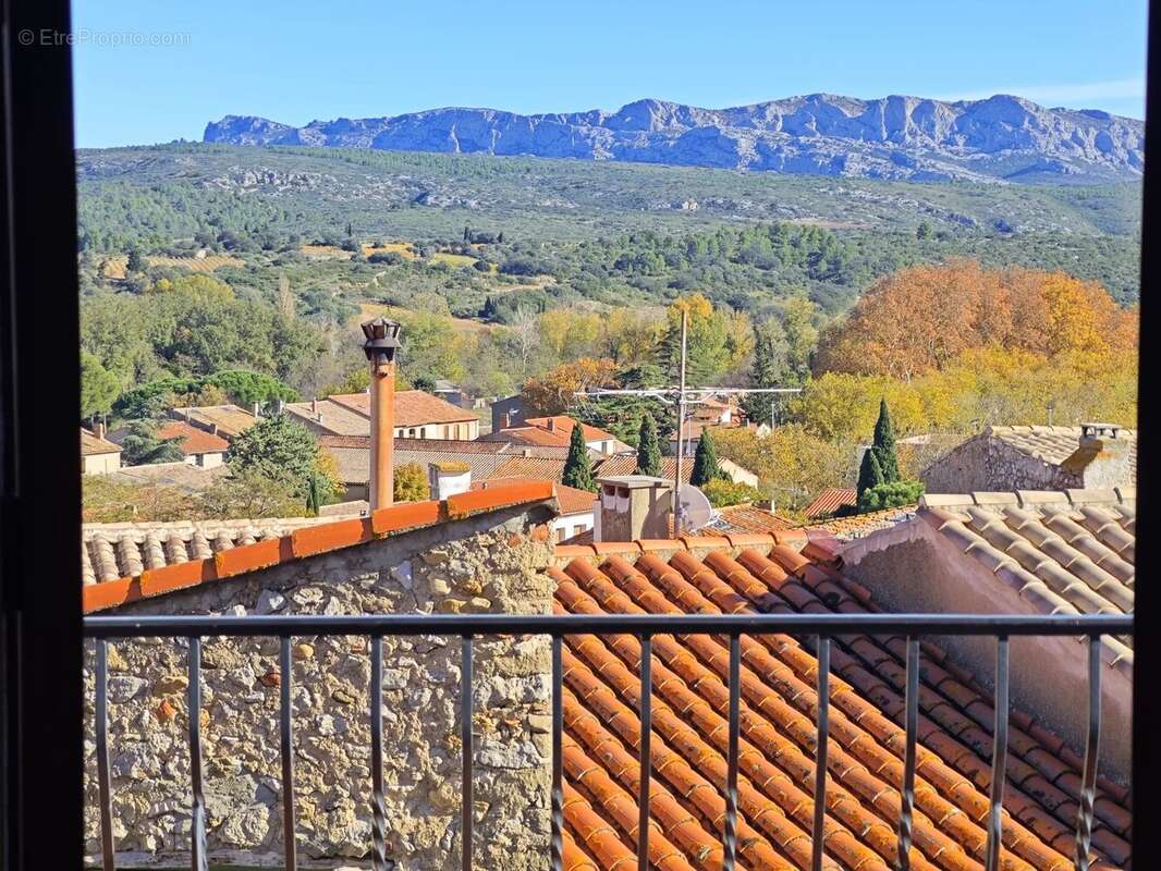 Paziols: Maison en pierres avec 2 annexes - photo 2