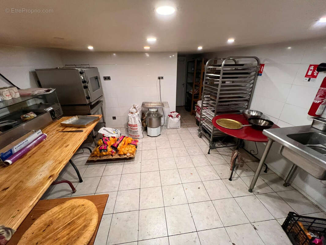 Commerce à MARSEILLE-1E