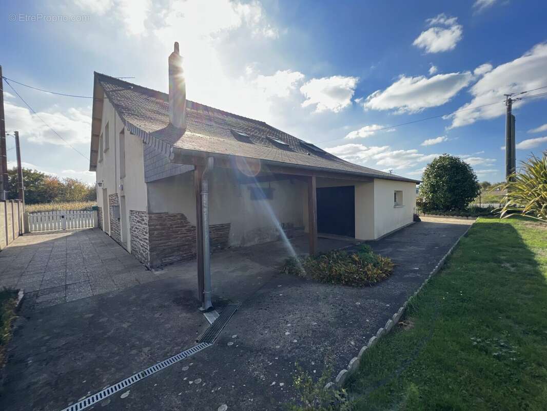 Maison à SAINT-ARMEL