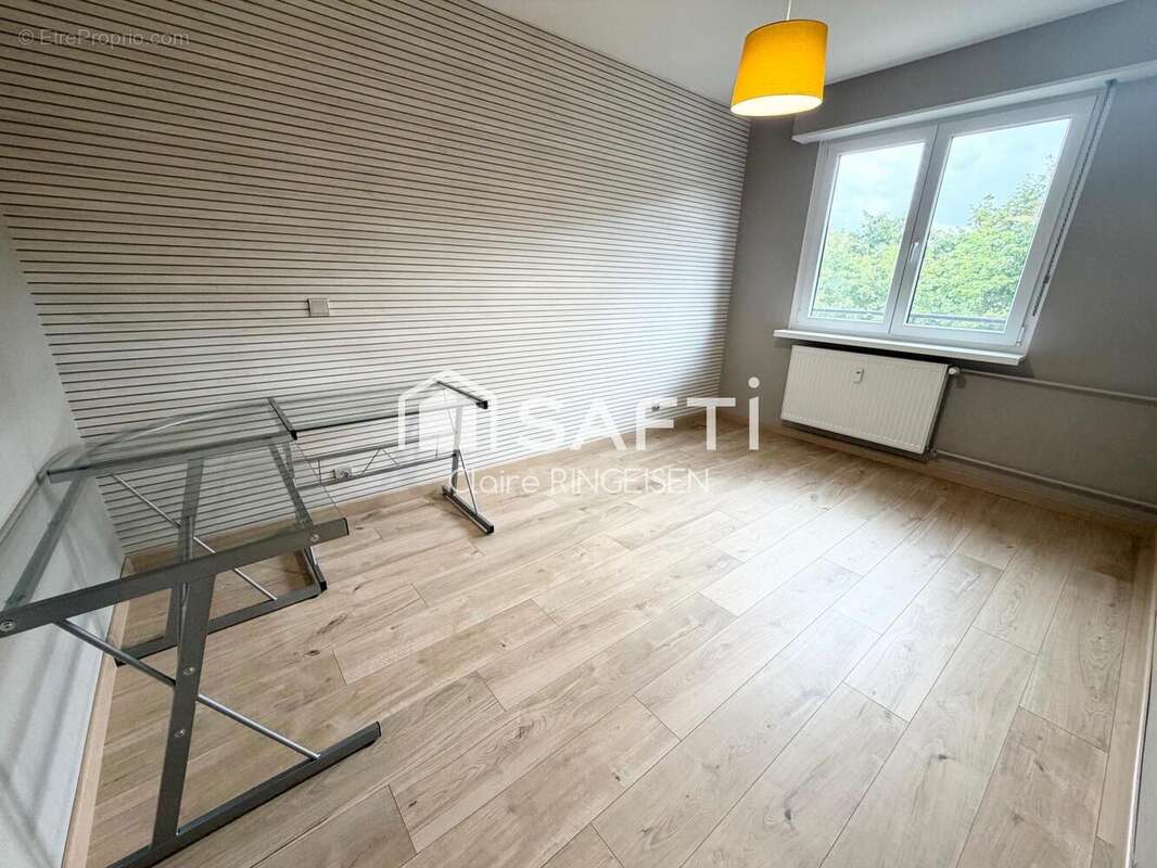 Photo 4