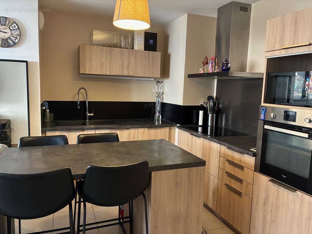 Appartement à MARSEILLE-6E