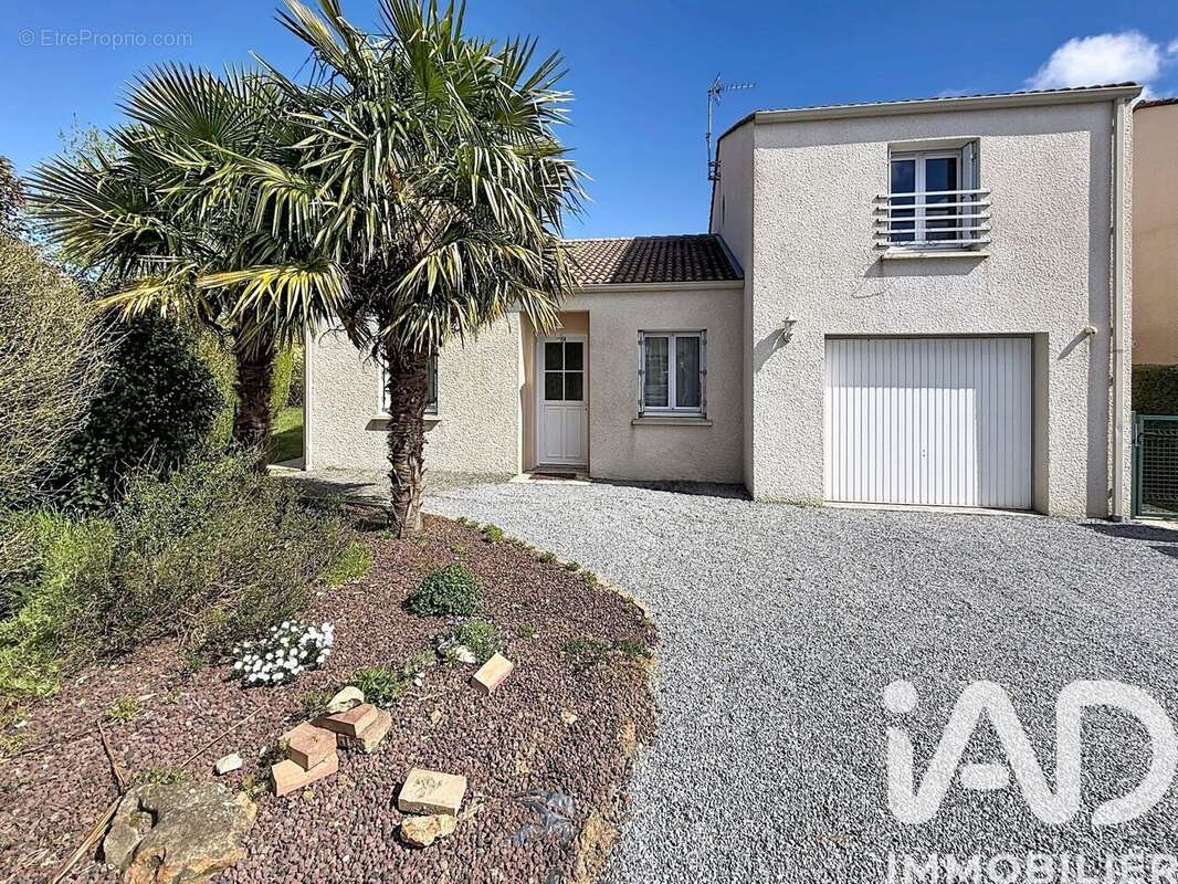 Photo 9 - Maison à VASLES