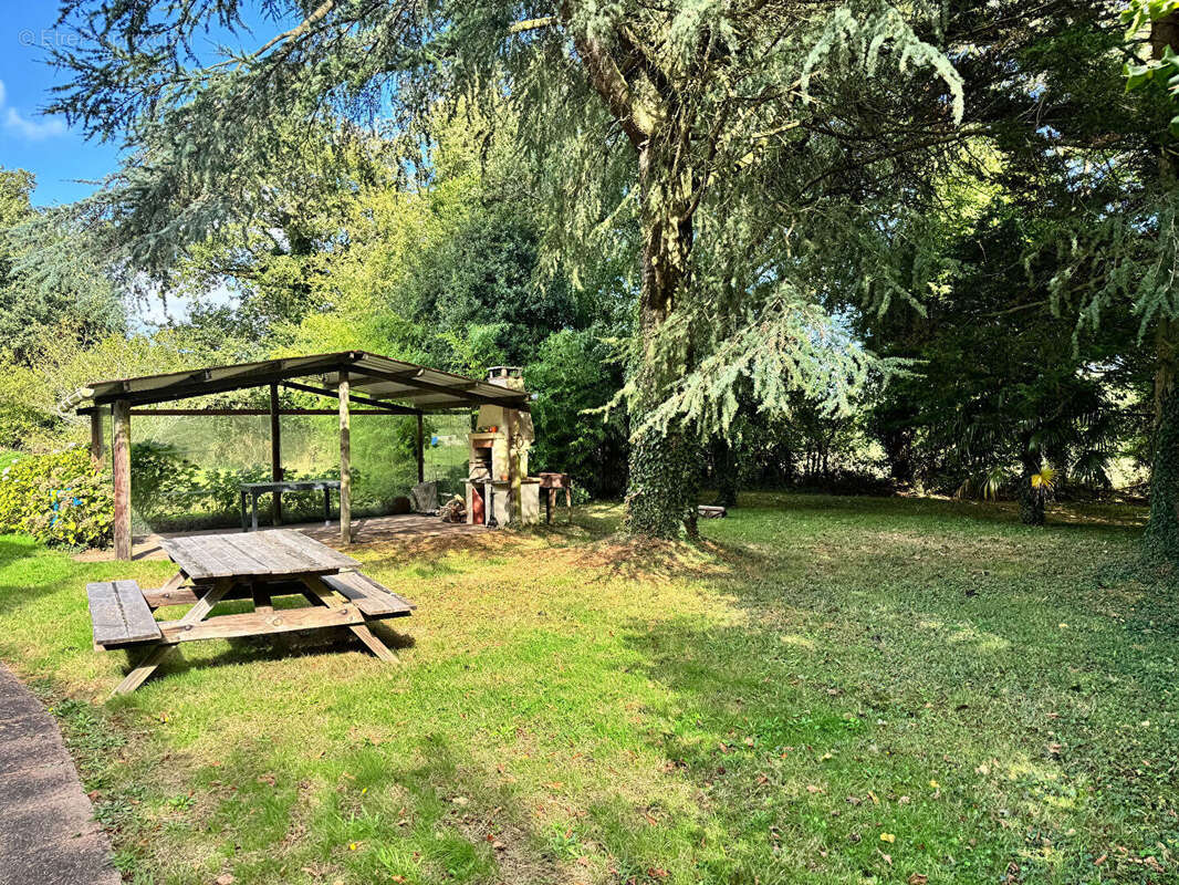 Maison à SAINT-JULIEN-DES-LANDES