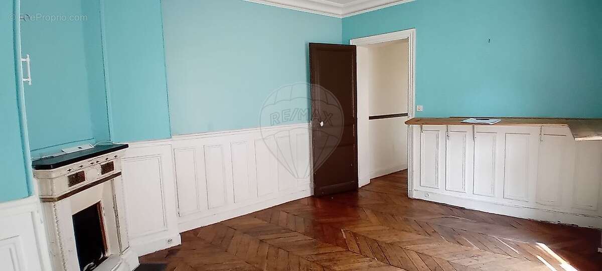 Appartement à PARIS-10E