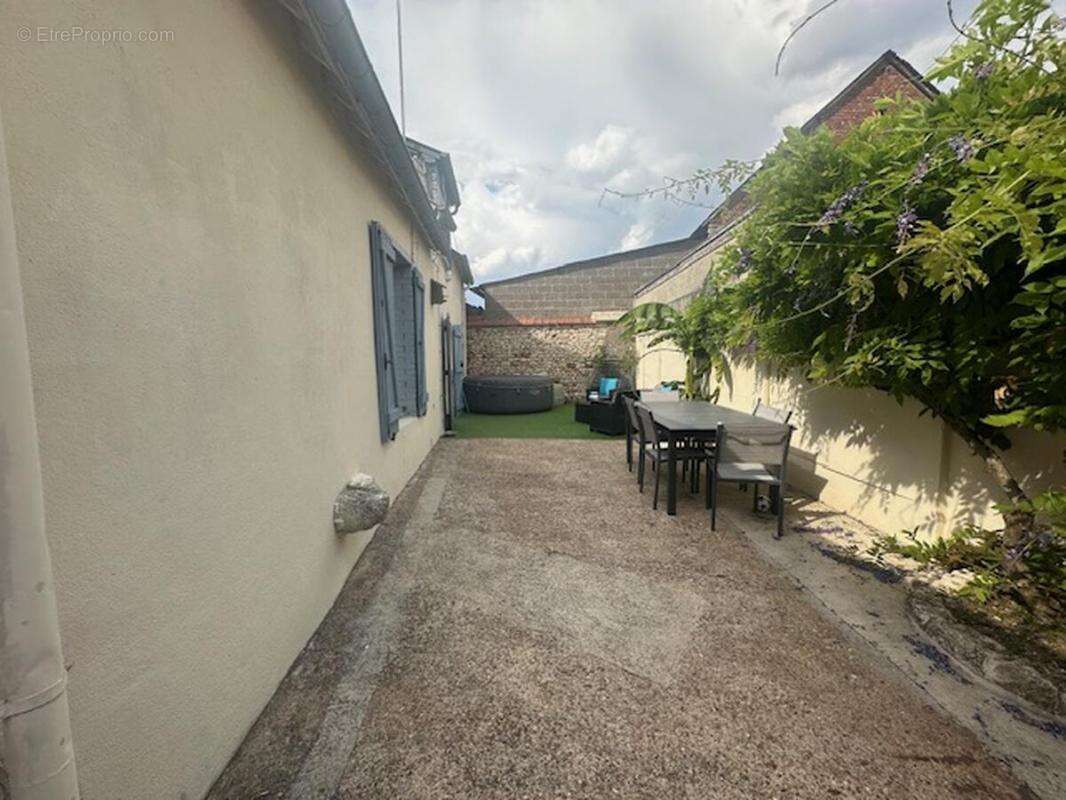 Maison à THEUVILLE