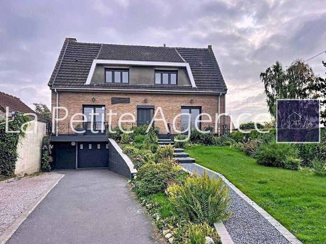 Maison à GONDECOURT