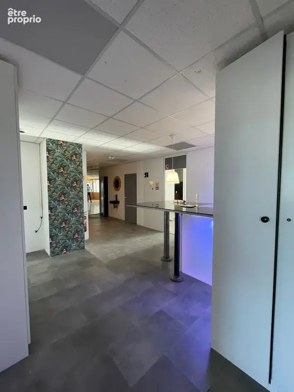 Bureau 606m2 1er étage avec ascenseur - photo 4