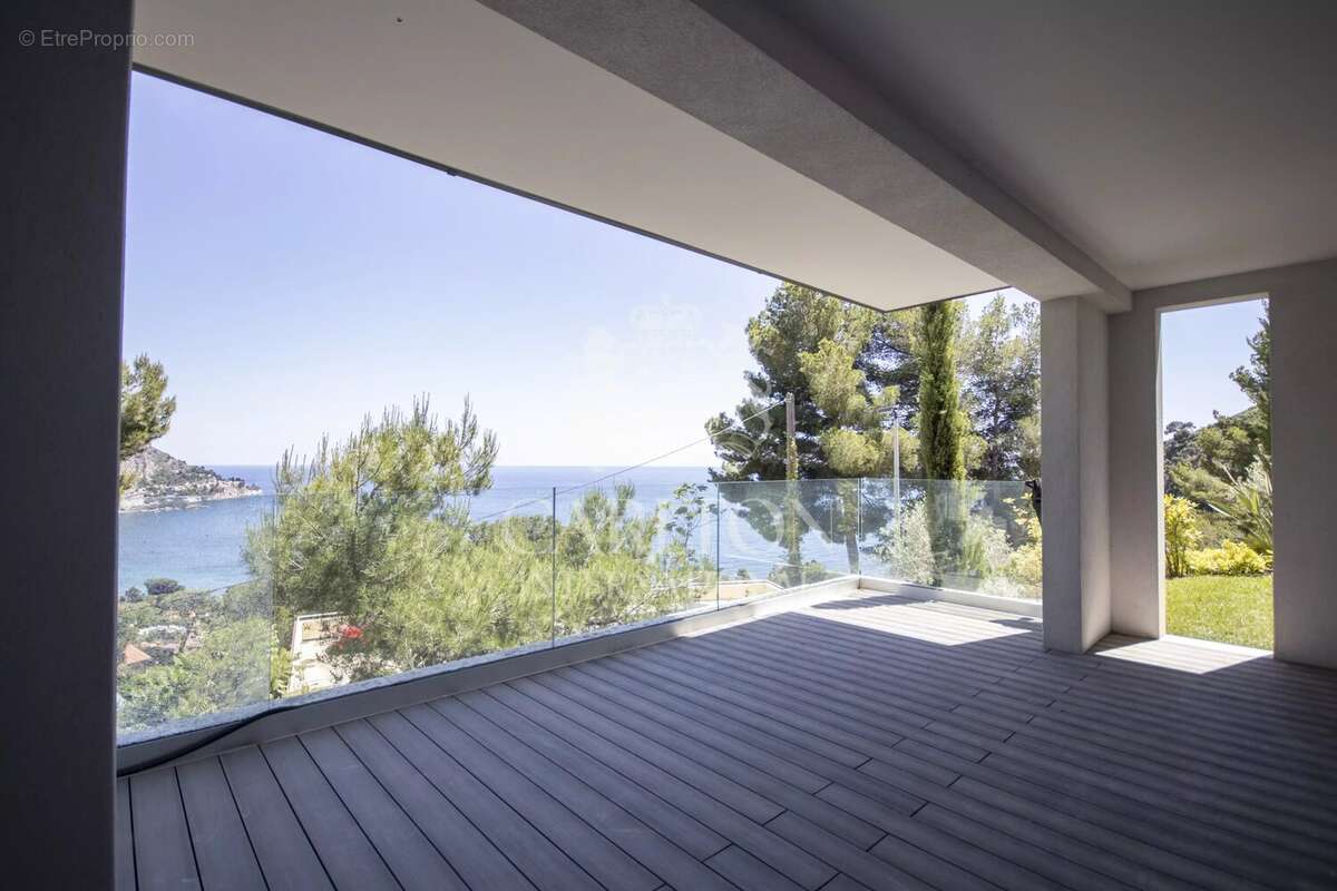 Maison à EZE