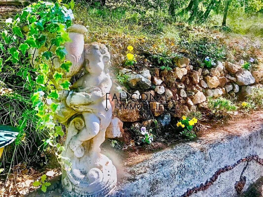 Maison à ESPARRON-DE-VERDON