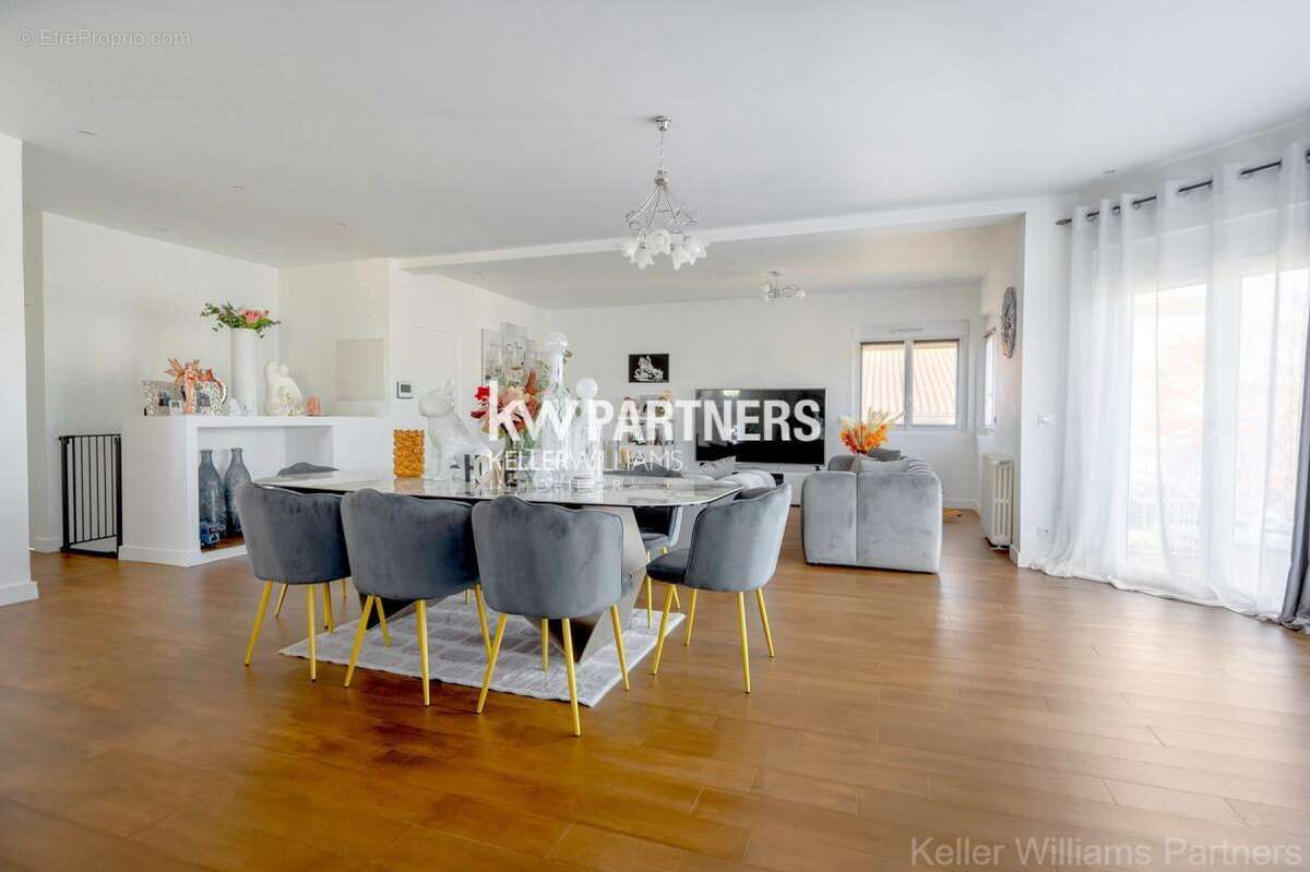 Maison à LE HAILLAN