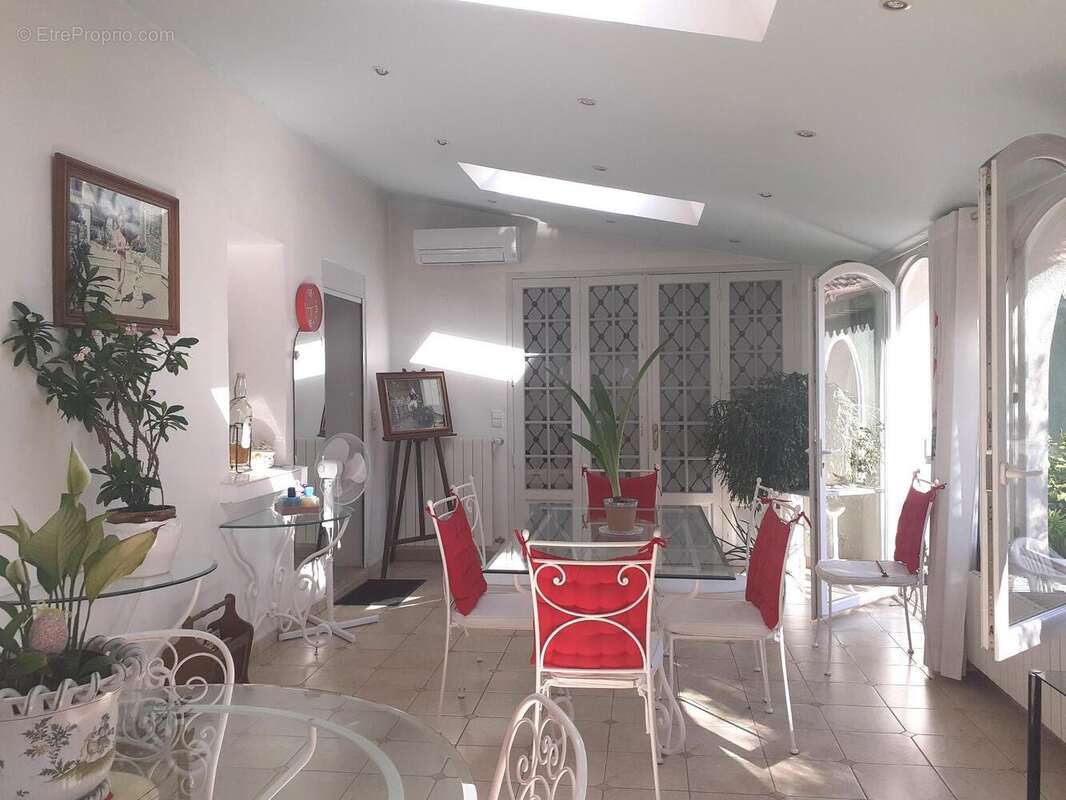   - Maison à DRAGUIGNAN