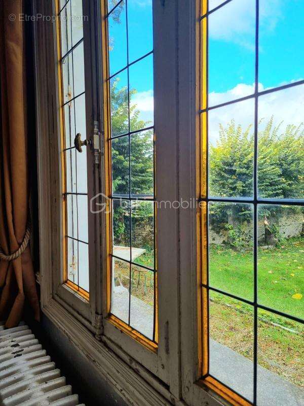 Appartement à SAINTE-COLOMBE-SUR-SEINE