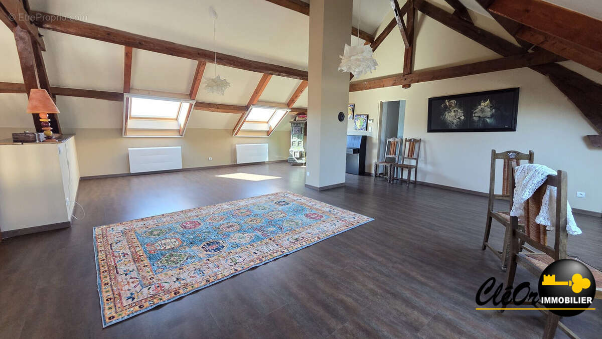 Maison à MOUTHIER-EN-BRESSE