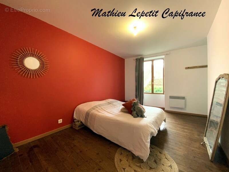 Dpt Dordogne (24), à vendre proche de SAVIGNAC LES EGLISES maison P7  138 M² sur terrain 460 M² - photo 4