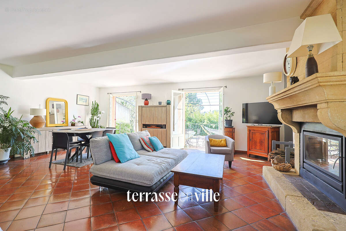 Eguilles - maisons 220m2 - terrain 3300m2 - piscine - garage - 1 200 000€ - photo 8