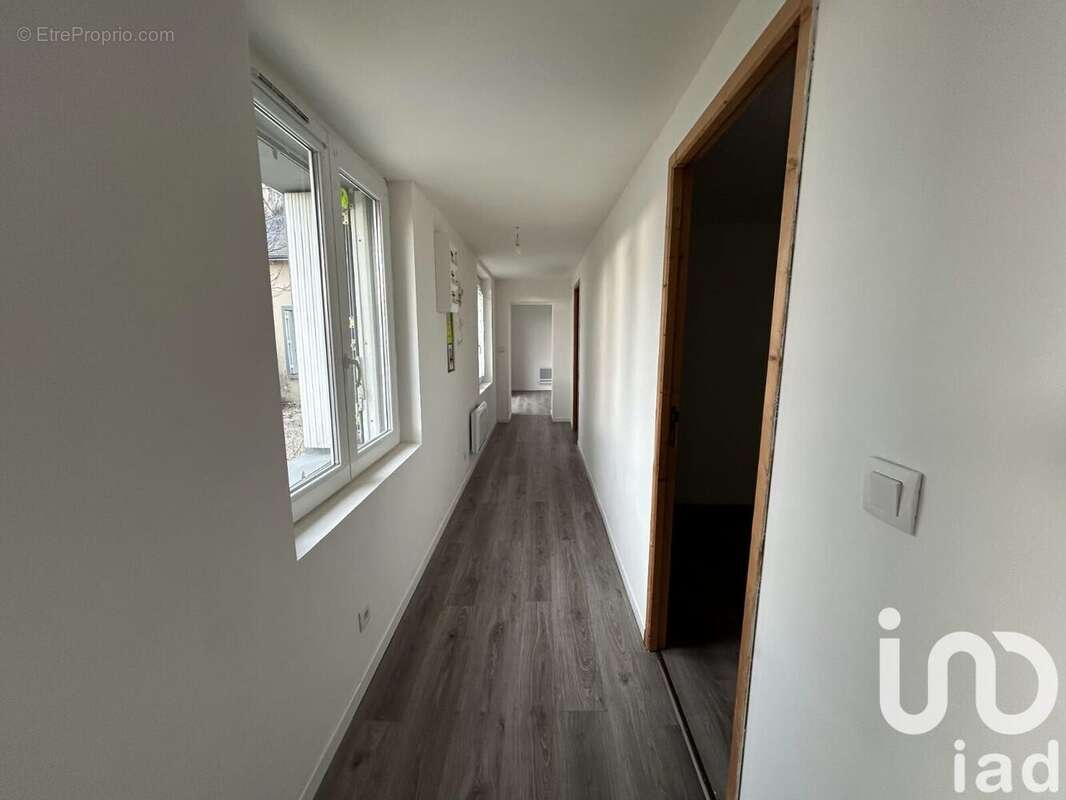 Photo 7 - Maison à LA BREILLE-LES-PINS