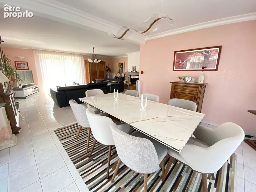 Magnifique maison 194 m²  à KINGERSHEIM - garage 4 voitures - vivable de plain pied - 4 chambres - photo 4