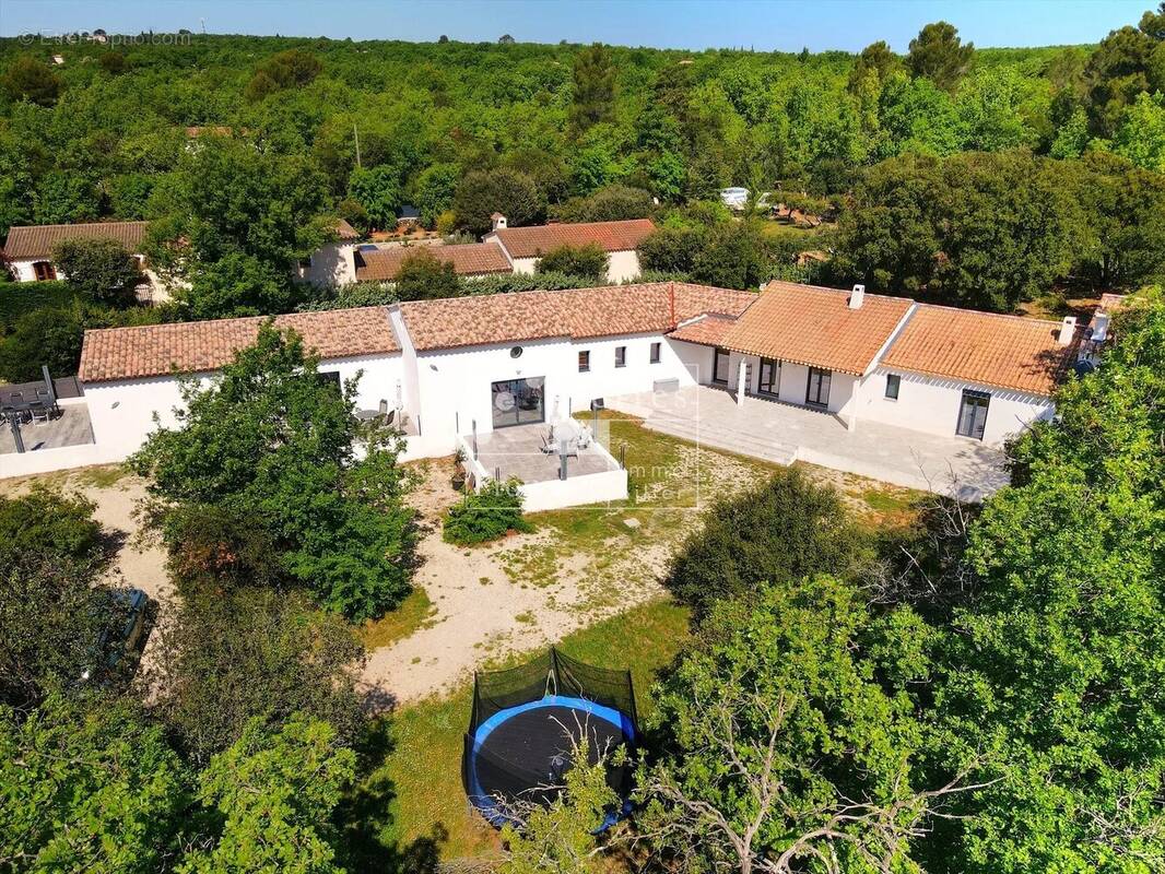 Maison à REGUSSE