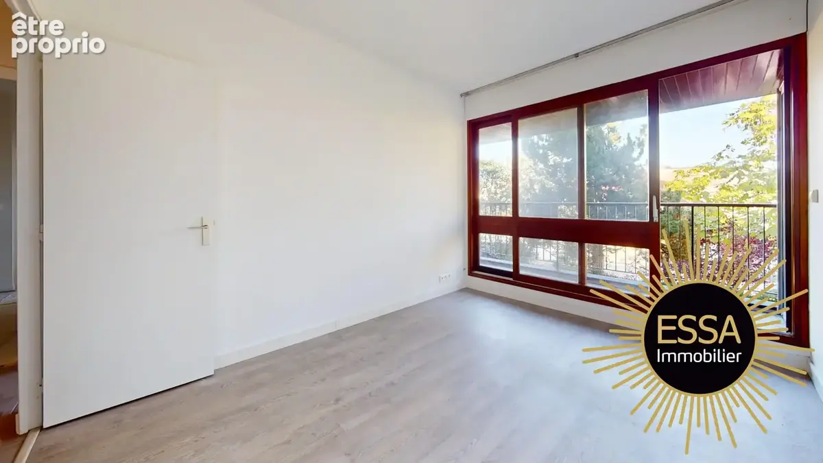 Appartement 5 pièces 112 m² à vendre à Rocquencourt (78150) - photo 9