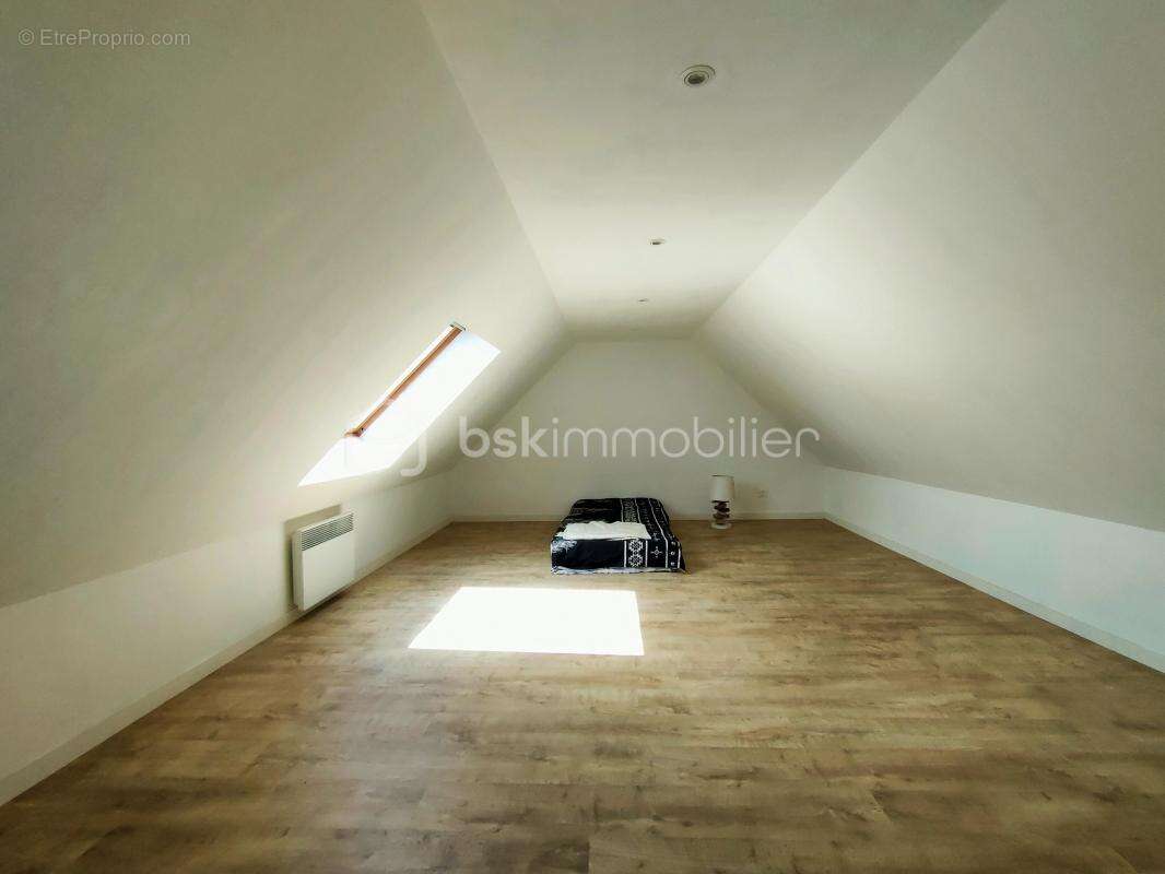 Maison à HOUPLIN-ANCOISNE