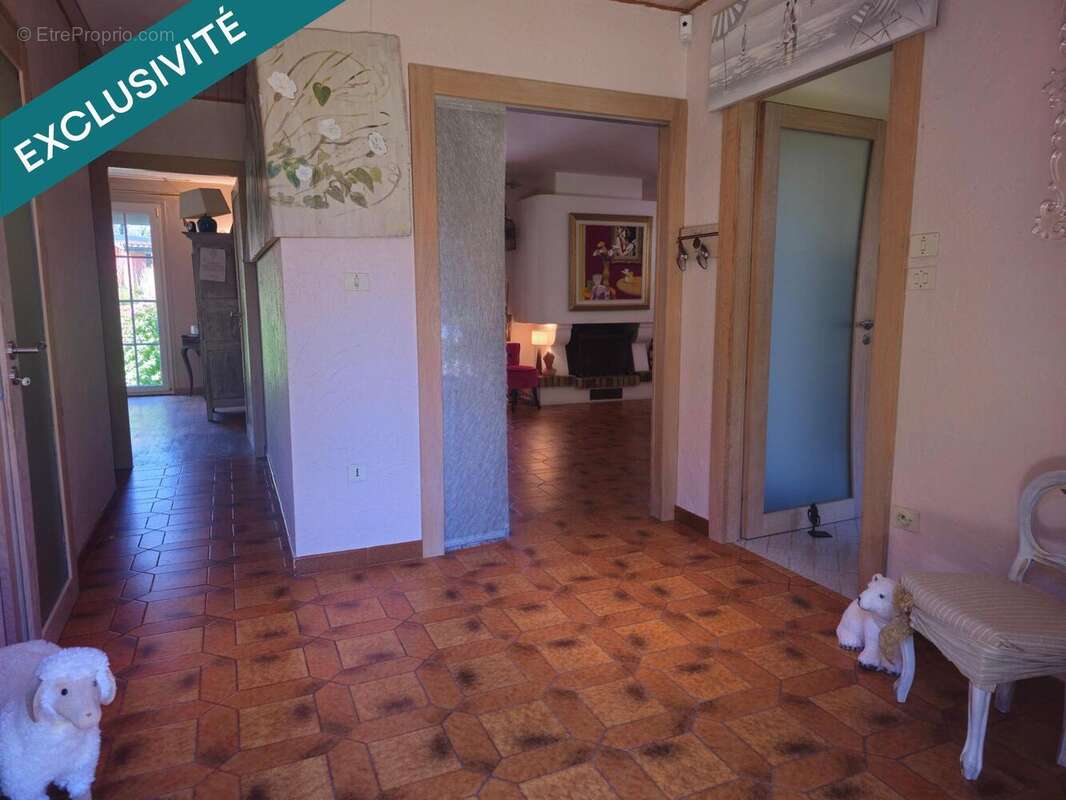 Photo 4 - Maison à MONTFERRAND-LE-CHATEAU