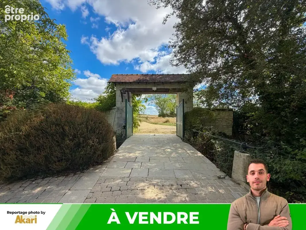Maison 15 pièces 583 m² à vendre à Thure (86540) - photo 5