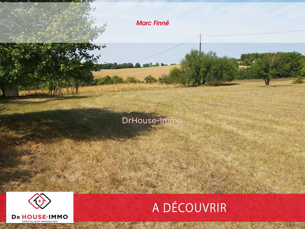 Terrain à VERTEILLAC