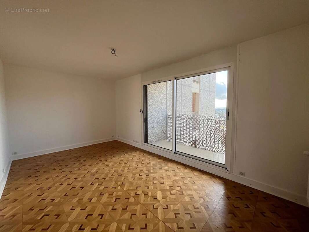 Appartement Fontenay Aux Roses 5 pièce(s) 100.47 m2 avec Balcons, Box et Cave - photo 2