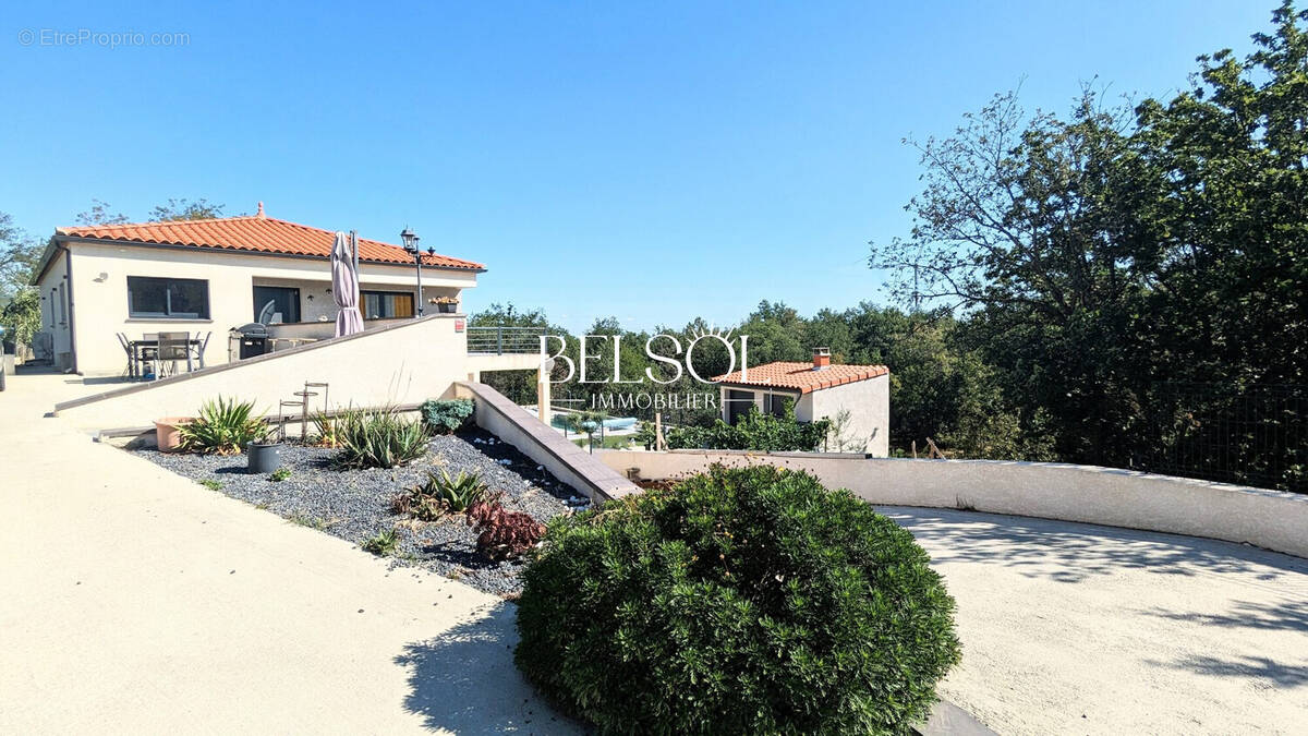 Maison à VILLELONGUE-DELS-MONTS