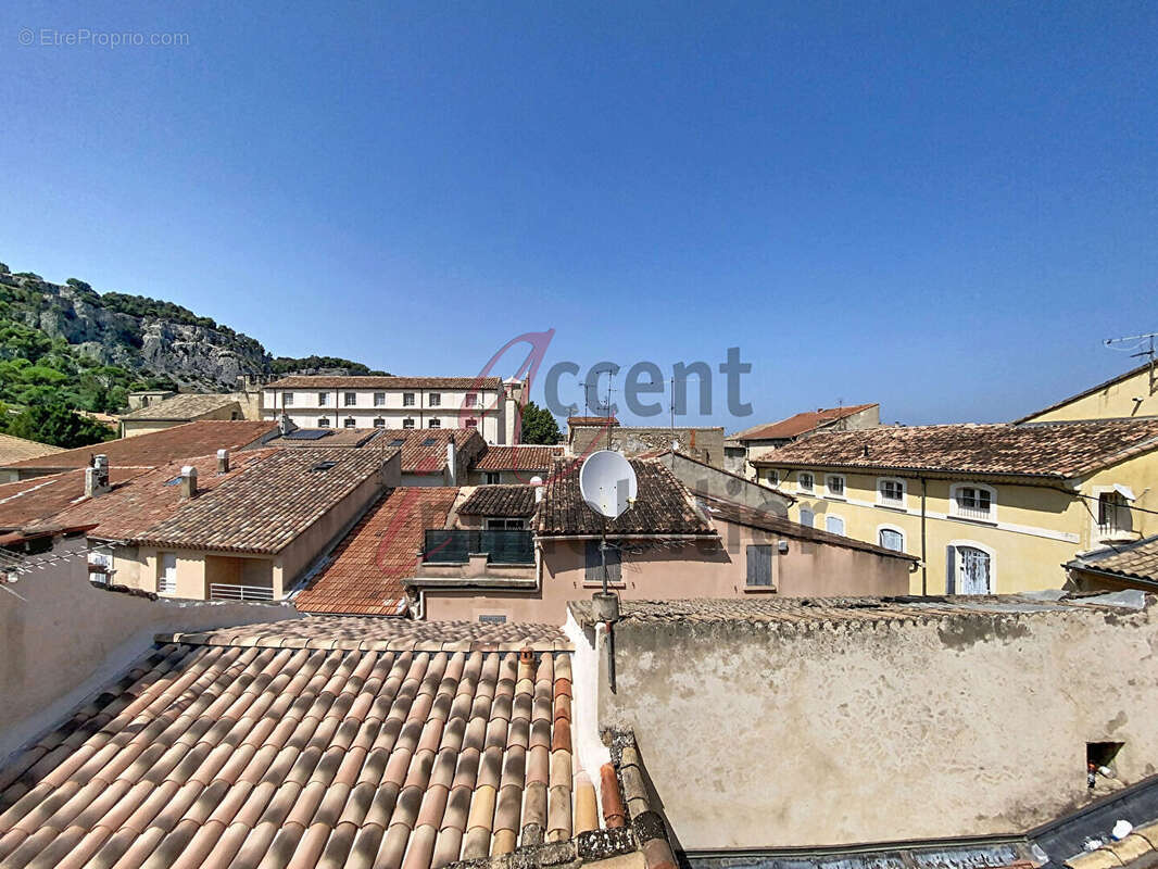 A vendre en exclusivité appartement T3 de 64m² au dernier étage d'une résidence en centre ville de Cavaillon - photo 6