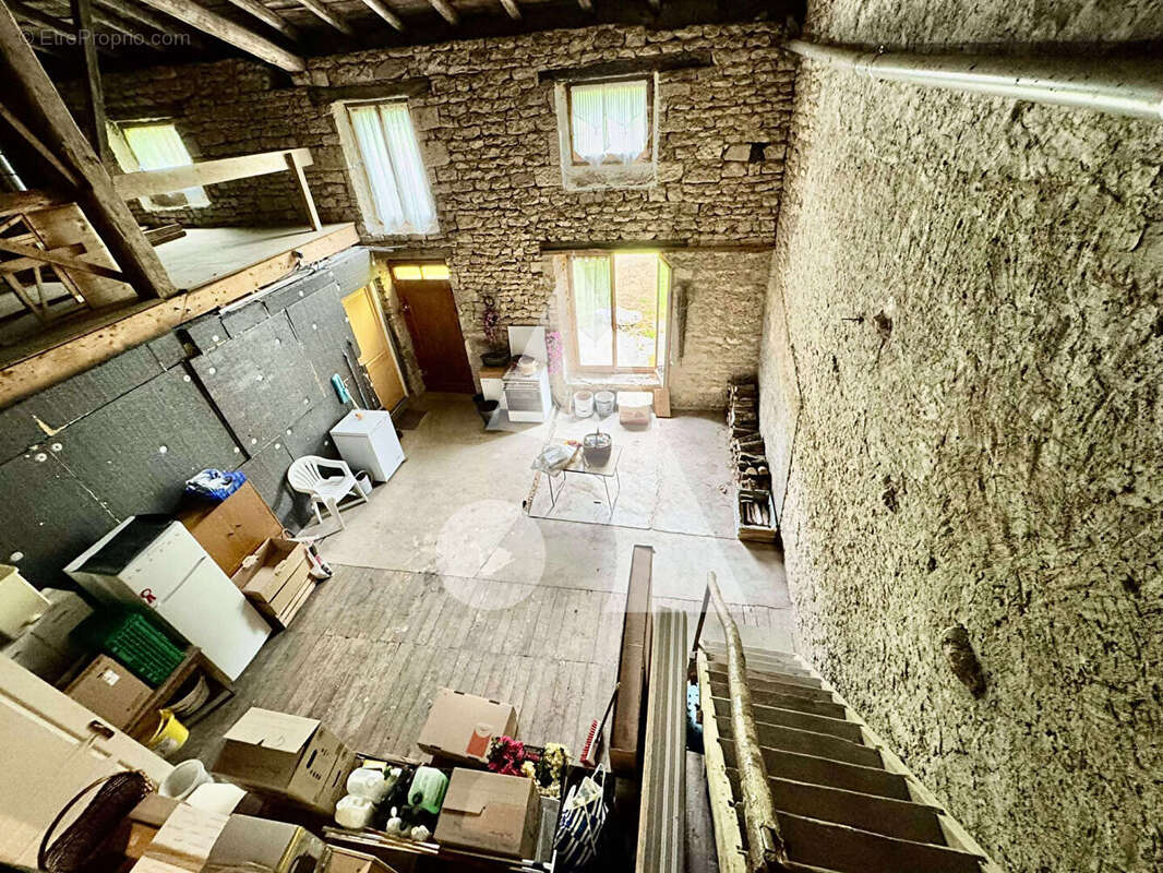 Maison à ATTIGNEVILLE